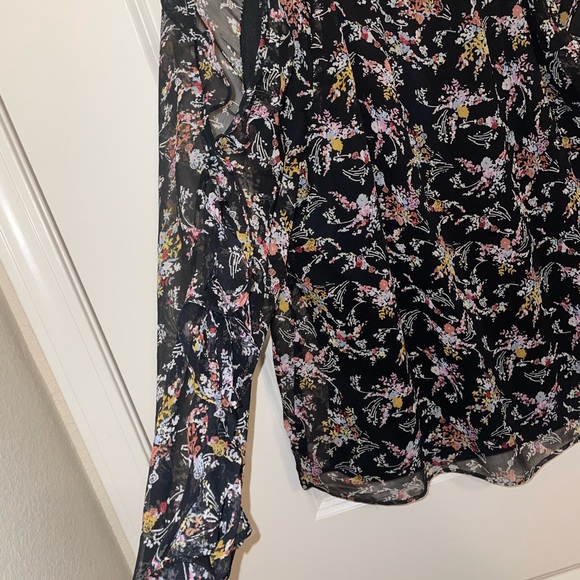 1. State Ditsy Floral Print Cold Shoulder Ruffle Long Sleeve Blouse Size medium - Picture 7 of 7